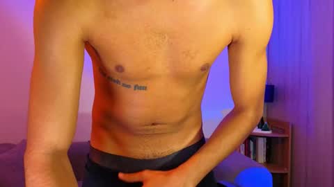 Snapshot of ken_blaker chatting on 12-21-25, 12:45 ken_blaker online show from 12-21-25, 12:45