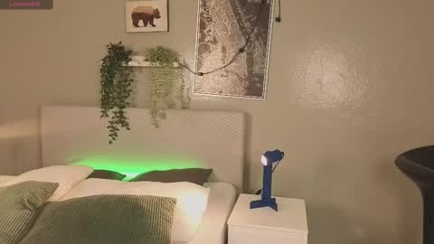   online show from 10-06-25, 11:40