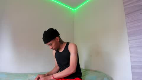 Snapshot of kenan_2601 chatting on 05-17-26, 04:14 kenan 2601 online show from 05-17-26, 04:14