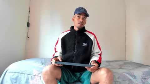 Snapshot of kenan_2601 chatting on 05-25-26, 02:12 kenan 2601 online show from 05-25-26, 02:12