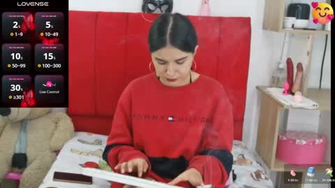 Snapshot of kendal_2 chatting on 02-18-25, 04:48 Mariana online show from 02-18-25, 04:48