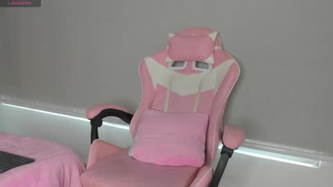 Snapshot of kendal_hot1 chatting on 11-06-25, 11:44 Aleja3 online show from 11-06-25, 11:44