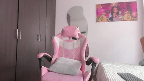 Snapshot of kendal_hot1 chatting on 08-05-26, 07:06 Aleja3 online show from 08-05-26, 07:06