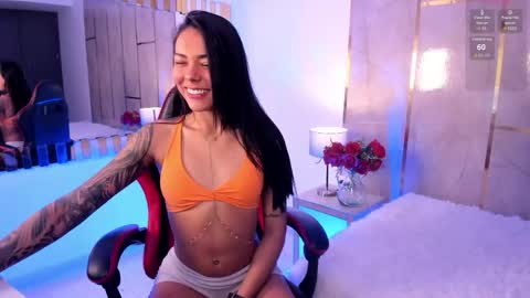 Snapshot of kendaljacobs chatting on 05-19-26, 12:11 kendall online show from 05-19-26, 12:11