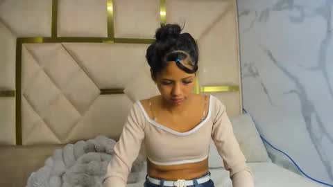 Snapshot of kendall69__ chatting on 11-19-25, 01:11 kendall69__ online show from 11-19-25, 01:11