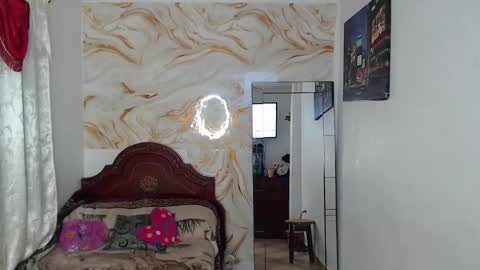 kendall  online show from 03-05-25, 05:18