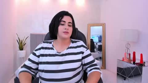 Snapshot of kendall_roous chatting on 09-17-25, 07:37 kendall_roous online show from 09-17-25, 07:37