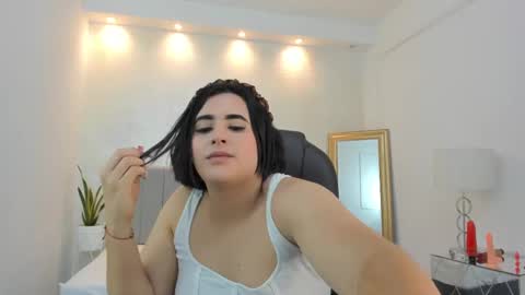 Snapshot of kendall_roous chatting on 09-18-25, 08:44 kendall_roous online show from 09-18-25, 08:44