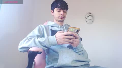 kendall ross online show from 11-18-25, 02:54