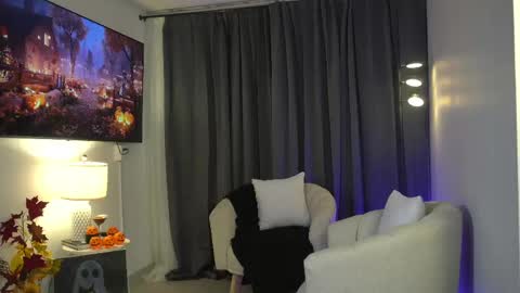 Snapshot of kendall_ruiiz chatting on 10-05-25, 12:42 Andrea online show from 10-05-25, 12:42