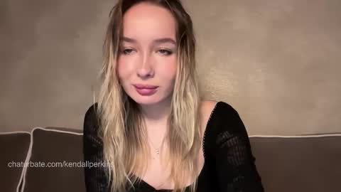 Kendall online show from 12-05-25, 08:38