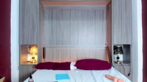 Kendal online show from 12-18-24, 03:11