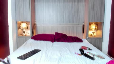 Kendal online show from 01-21-25, 03:10