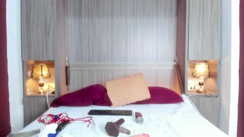 Kendal online show from 02-06-25, 03:41