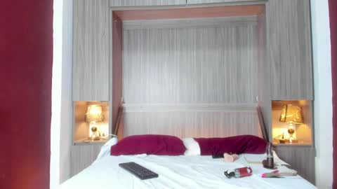 Kendal online show from 02-13-25, 05:44