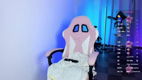 Kendall online show from 04-14-26, 08:37