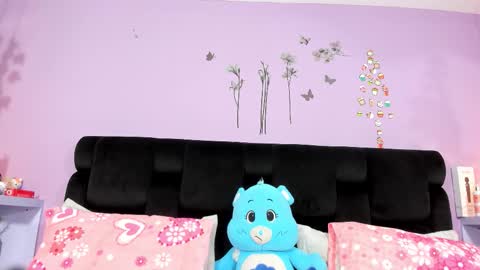 kendallwings online show from 12-04-25, 06:49