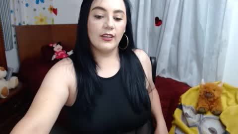 Snapshot of kendallwrist chatting on 02-07-25, 05:07 Fernanda online show from 02-07-25, 05:07