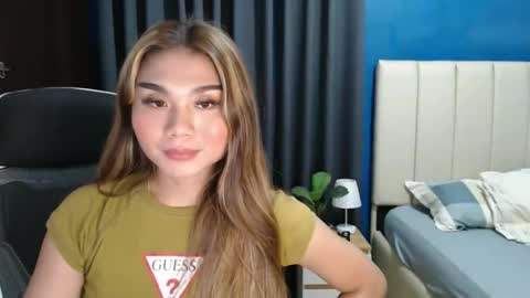 kendixglossy online show from 04-06-26, 10:38