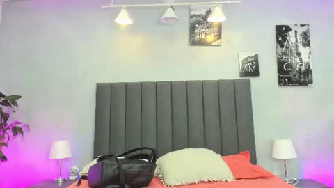 Kendra London online show from 06-17-26, 11:12