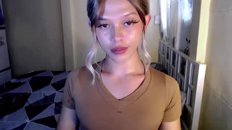 kendra_lunaxx online show from 06-05-26, 04:52