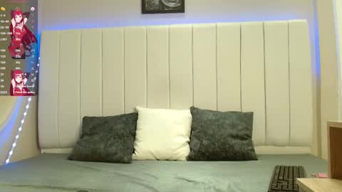 kendra_lux1 online show from 11-10-25, 01:10