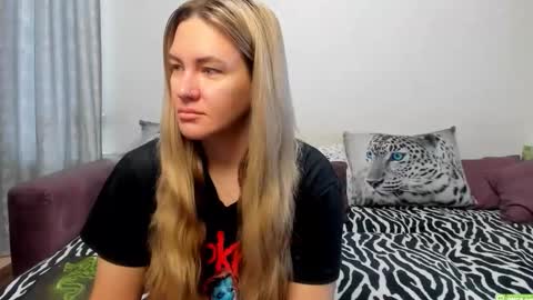 Kendra online show from 09-15-25, 12:54