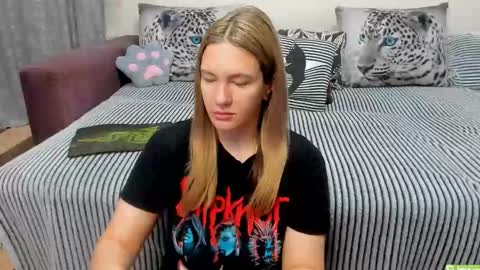 Kendra online show from 11-17-25, 11:32