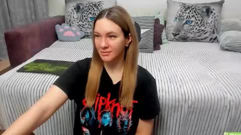 Snapshot of kendra_xx_ chatting on 02-03-26, 12:31 Kendra online show from 02-03-26, 12:31