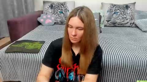 Snapshot of kendra_xx_ chatting on 02-11-26, 11:54 Kendra online show from 02-11-26, 11:54