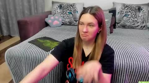 Snapshot of kendra_xx_ chatting on 03-08-26, 11:52 Kendra online show from 03-08-26, 11:52