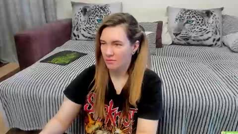 Kendra online show from 04-11-26, 12:48