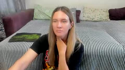 Snapshot of kendra_xx_ chatting on 07-14-26, 02:05 Kendra online show from 07-14-26, 02:05
