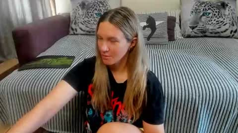Snapshot of kendra_xx_ chatting on 07-23-26, 01:58 Kendra online show from 07-23-26, 01:58