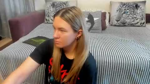 Snapshot of kendra_xx_ chatting on 07-30-26, 11:48 Kendra online show from 07-30-26, 11:48