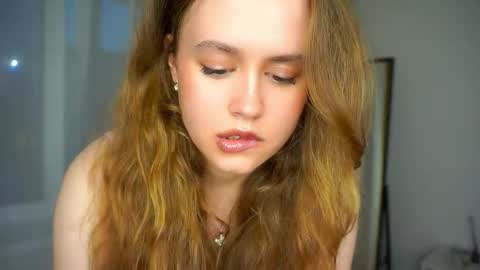 Kira online show from 09-11-25, 04:51