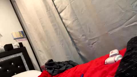 Snapshot of kendrakaps52 chatting on 09-29-25, 04:01 kendrakaps52 online show from 09-29-25, 04:01