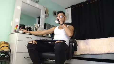 Chriss Morales online show from 02-06-25, 11:37