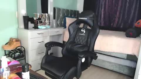 Chriss Morales online show from 02-09-25, 07:19