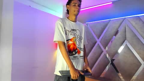 kenix online show from 11-07-25, 09:37