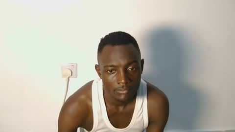 Snapshot of kenna_ass chatting on 10-12-25, 07:57 Kenia online show from 10-12-25, 07:57