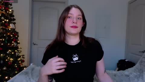 Snapshot of kennedyjade720 chatting on 12-15-25, 07:29 Kennedy Jade Next Stream Oct. 18 6pm CDT online show from 12-15-25, 07:29