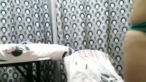 Snapshot of kenneyjean33 chatting on 06-18-26, 04:24 jeanny online show from 06-18-26, 04:24