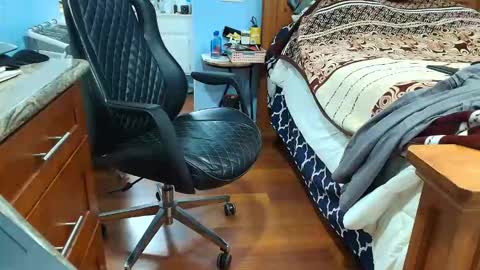 Snapshot of kent_ham chatting on 04-19-26, 04:50 kent_ham online show from 04-19-26, 04:50