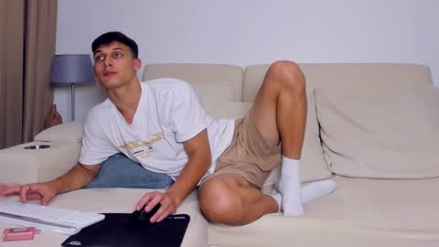 Peter     online show from 02-19-25, 05:49