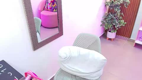 Kenya Buhle online show from 10-28-25, 11:25