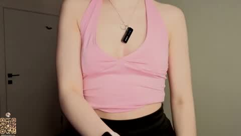 Snapshot of kenyattawestermark chatting on 05-15-26, 07:32 Lisa online show from 05-15-26, 07:32