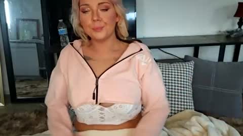 Kenzie online show from 07-12-26, 03:52