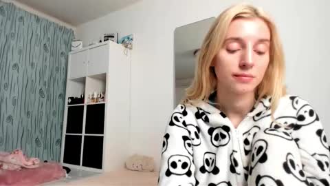 Kenzie online show from 01-10-25, 05:15