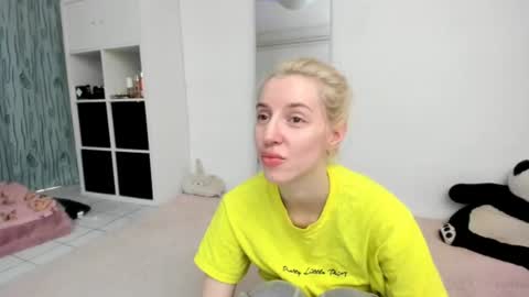 Kenzie online show from 06-21-26, 01:46